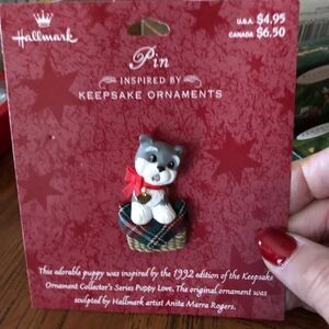 Hallmark Pin-Puppy Love-Mint - 